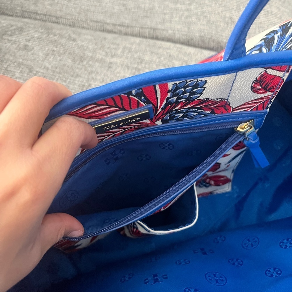 Floral Tote Bag with Blue and Red Accents - Picture 10 of 14